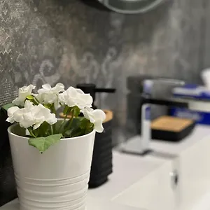 Plumbird Boutique & Apartment